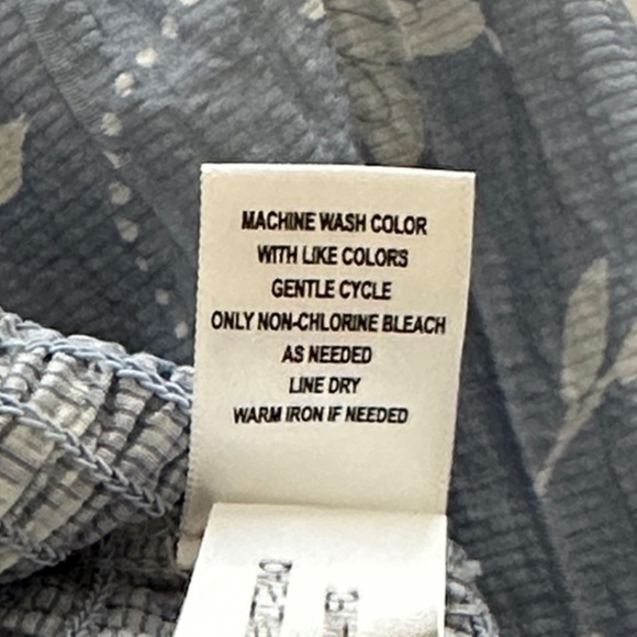 SELF ESTEEM || Light Blue Puff Sleeve Blouse. Sz. L - Picture 13 of 16